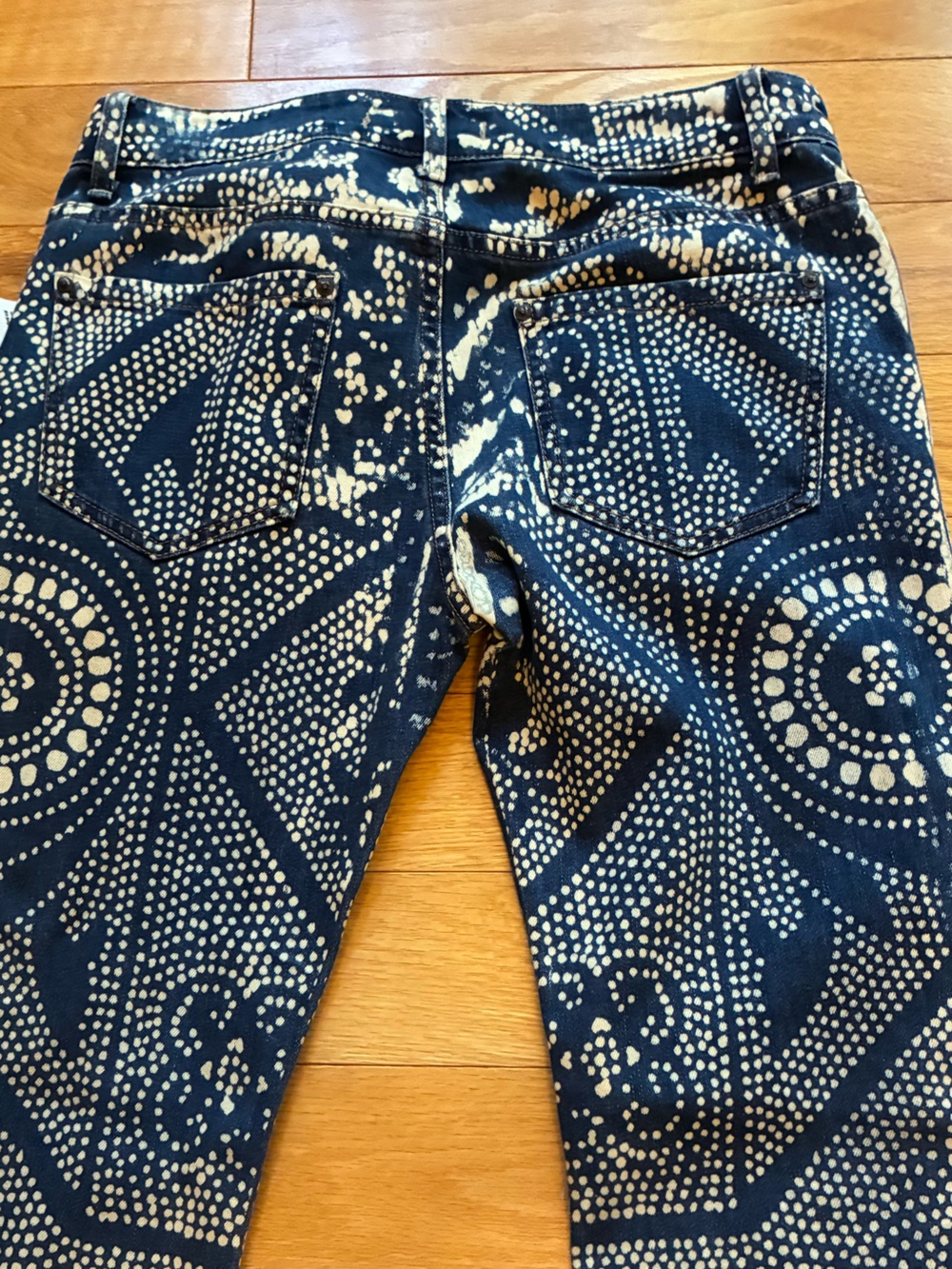 NWT Free People Navy & Cream Printed Flare Malaya Jeans 28 - Picture 7 of 7